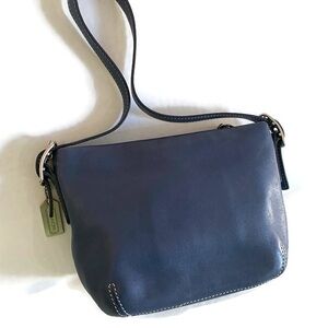 Coach Elegant Blue Leather Shoulder Bag